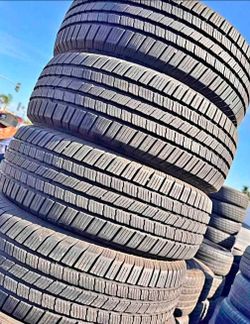 285 65 20 Michelin Tires Con 80% de Vida Las 4