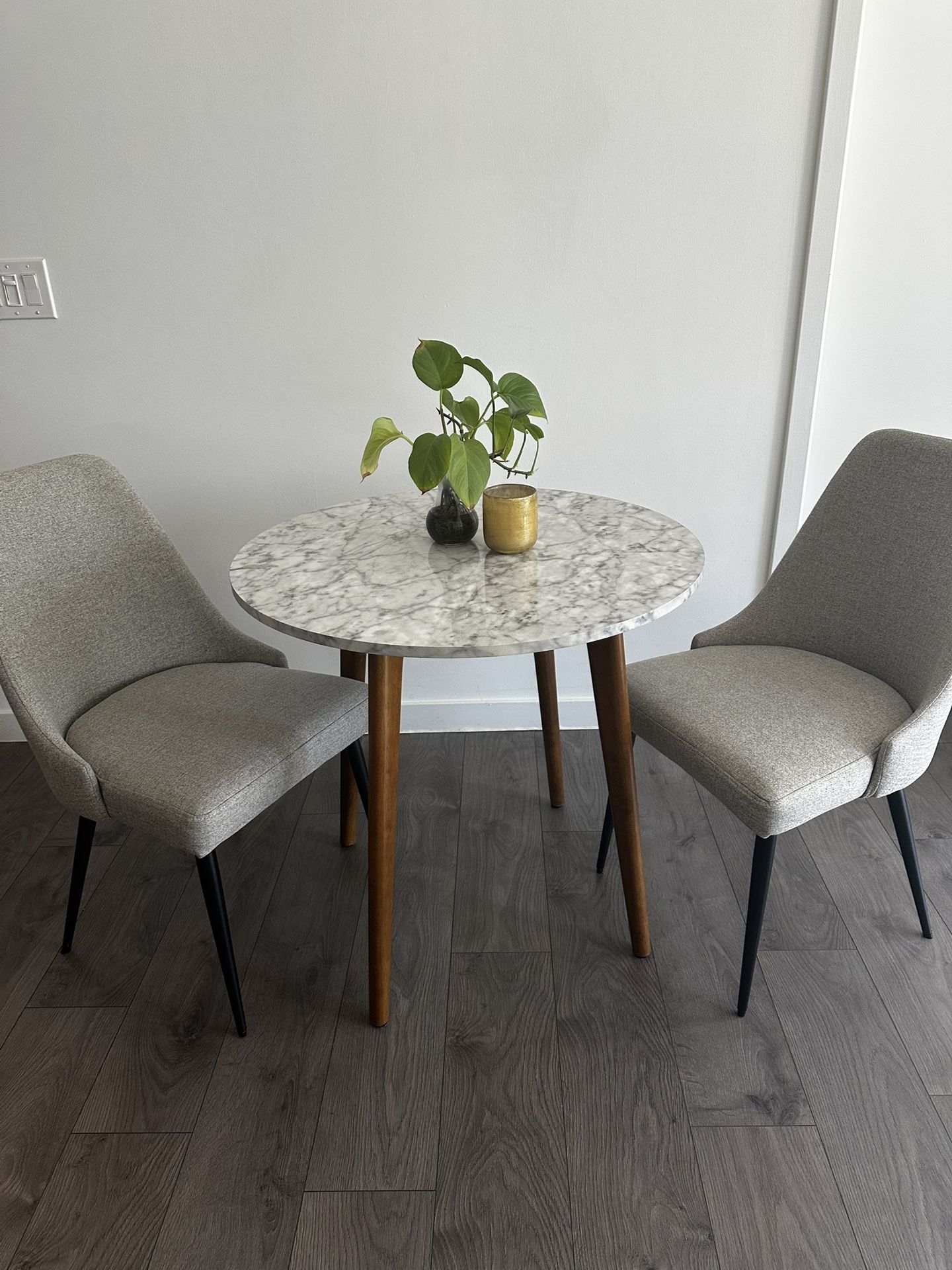 Bistro Table + 2 Chairs
