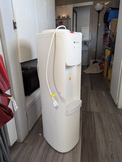 Water Dispenser