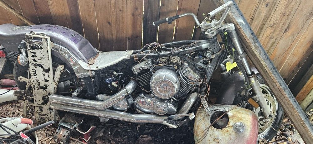 Motorcycle To Fix R Use As Parts