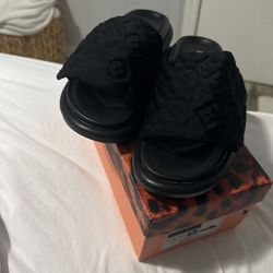 Never Worn Slides