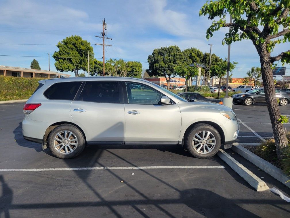 2014 Nissan Pathfinder