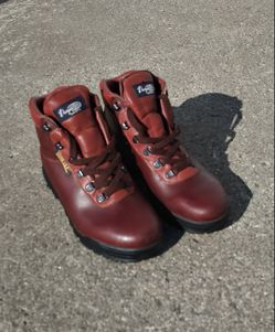 Vasque Gore-Tex Hiking Boots Womens 9