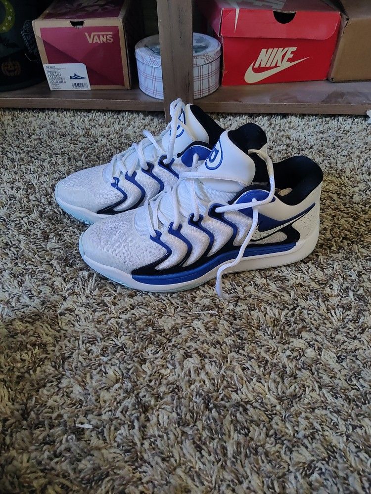 New KD Nike Shoes Size 7 Mens