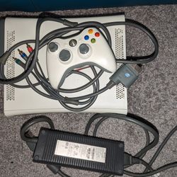 Xbox 360 White Console Bundle With Games 