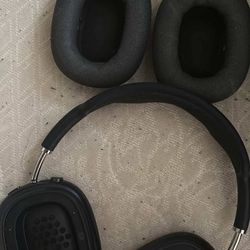 AIRPOD MAXS