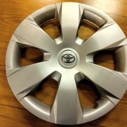 2009 Toyota Rim16  Covers/Hubs 