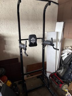 Power Tower Pull-Up Dip Station