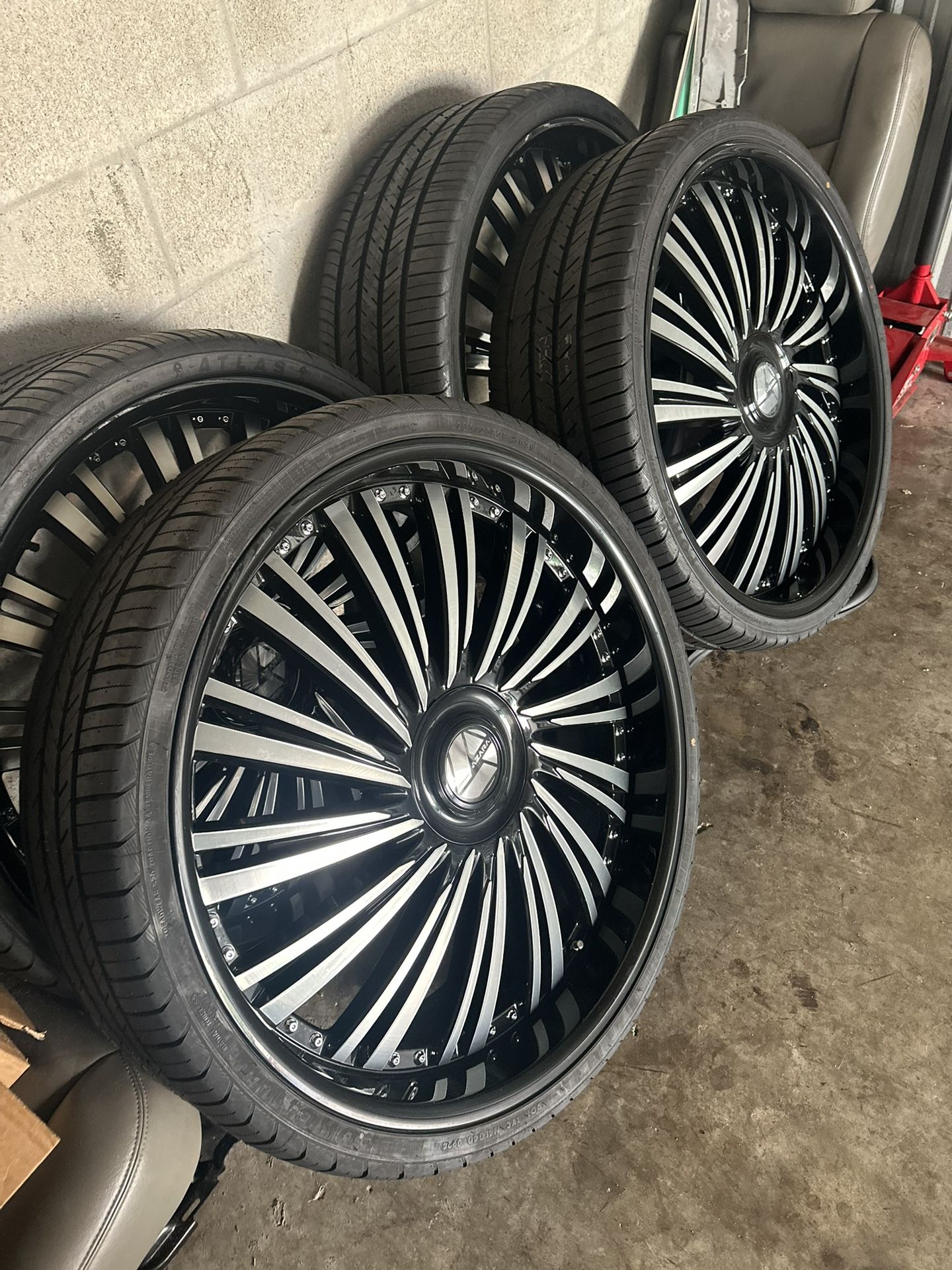 28" AZARA WHEELS fit Chevy and Ford
