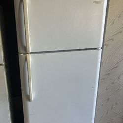Frigidaire RefrigeratorTop Freezer (DELIVERY AVAILABLE
