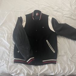 Tommy Hilfiger Large Black Varsity Jacket 