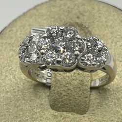 14k White Gold And Diamond Ring