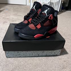 Size 8- Jordan 4 Red Thunders 