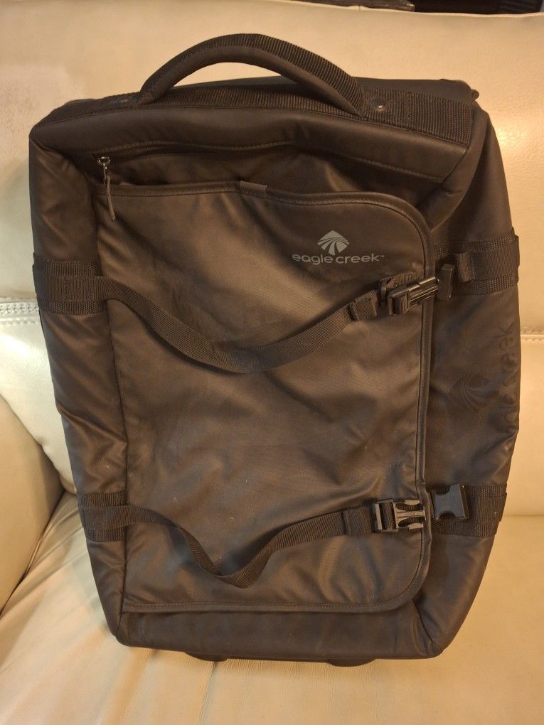 21x18 Eagle Creek Rolling Carry On Luggage