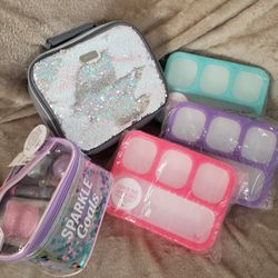 JUSTICE FOOD STORAGE CONTAINERS LUNCHBAG AND BATH GIFT SET