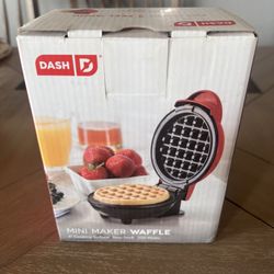 Dash Mini Waffle Maker