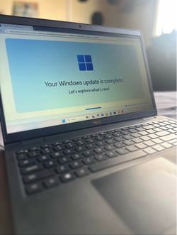 Dell Latitude 3520 LIKE NEW!