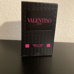 Valentino Born In Roma Extradose