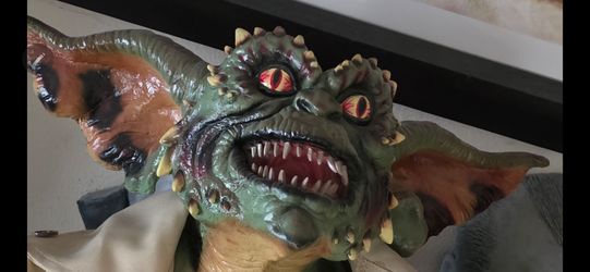 Movie prop Gremlins. Full size withstand