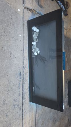 Electric wall fireplace