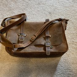 Leather Saddle-style Bag 