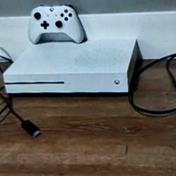 Xbox One S 1 TB Console White With White Controller