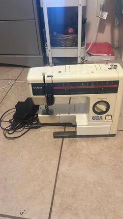 Brother VX870 Sewing Machine with Foot Pedal *UNTESTED*