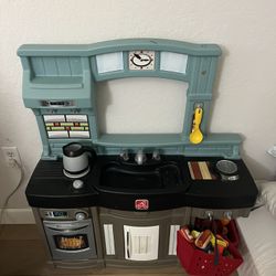 Step 2 Play kitchen gently used