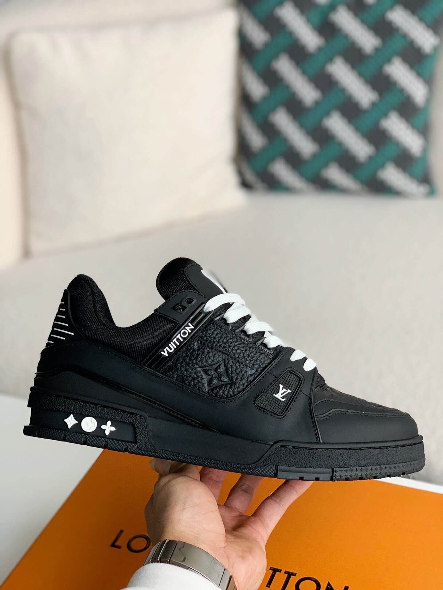 Louis Vuitton Black & White