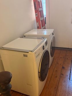 LG Electric Dryer