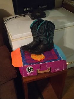 Used Women's Boots