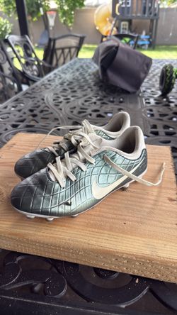 Nike boys. Cleats size 2y soccer