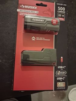 Rechargeable flashlight