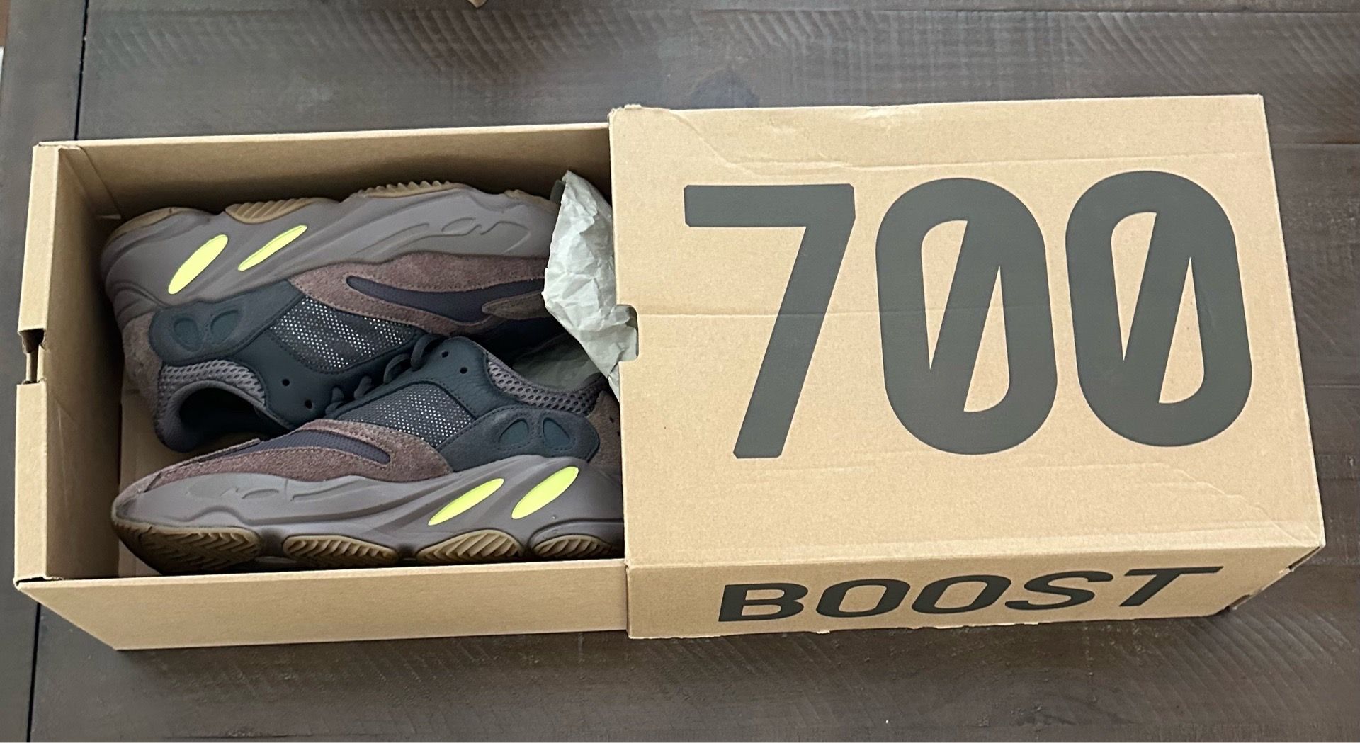 Yeezy boost 700 mauve