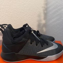 Nike Womens Zoom Shift Size 8