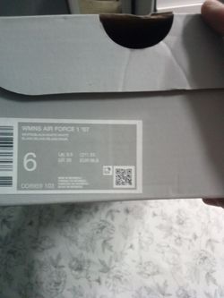Brand new Nike air  women's size 6