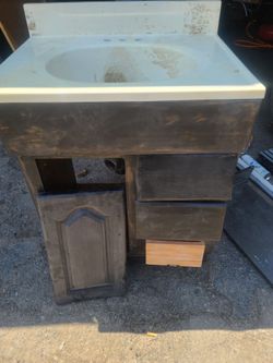 Free Bathroom Vanity