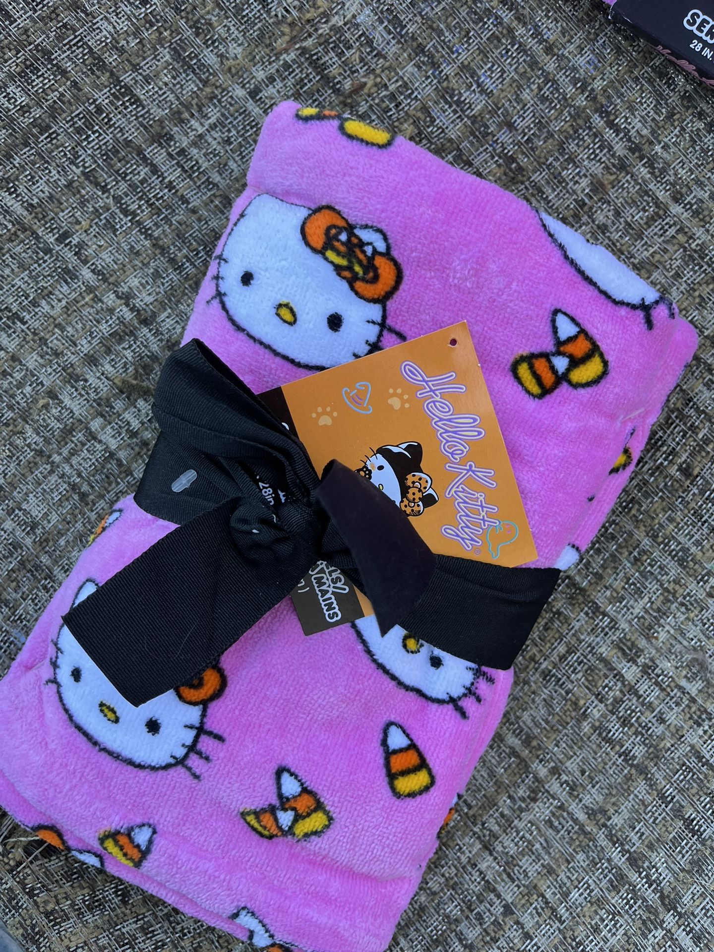 Hello Kitty Halloween Hand Towels