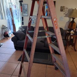 Ladder in great shape.