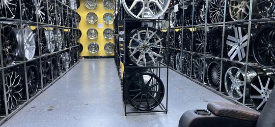 CUSTOM WHEELS SET $40 DOWN