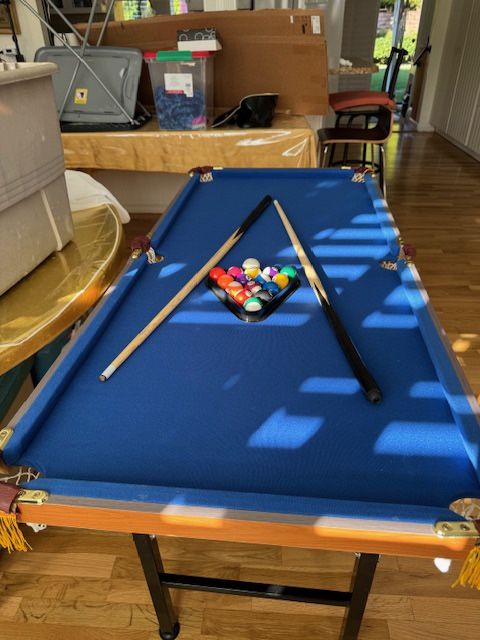 Billiard Table/Small Pool Table 