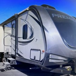 2018 PREMIER 30RI
