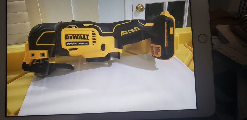 DeWALT 20V Max Multitool Oscillating NEW TOOL ONLY 