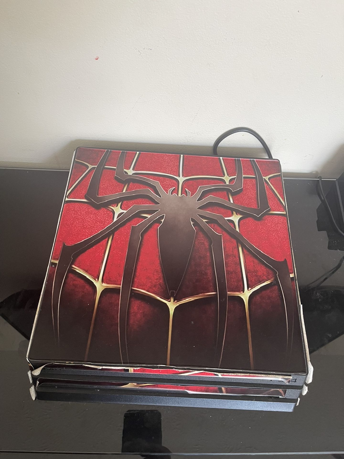 PS4 Pro With  Sticker Spider-Man