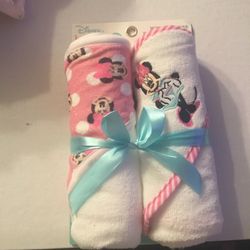 Disney Mini Mouse Set of 2 Hooded Bath Towels