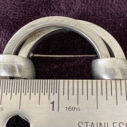 Silver Tone Round Brooch/Pin