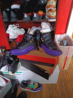 Jordan 12  size 9 purple/ black