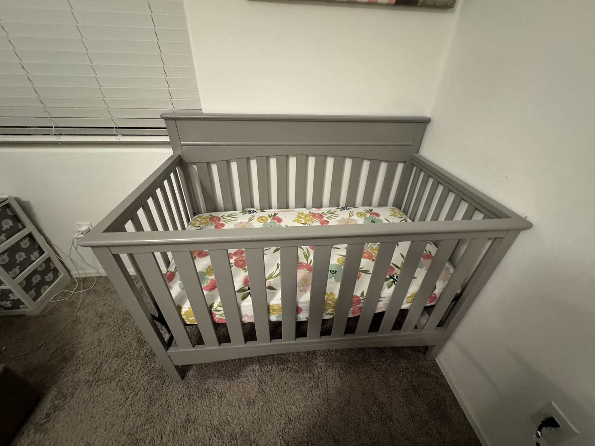 Gray Baby Crib With Mattress 