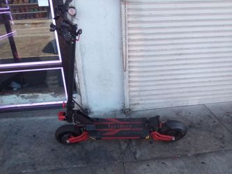Tuziwuzs V2 5600W Dual Motor Electric Scooter