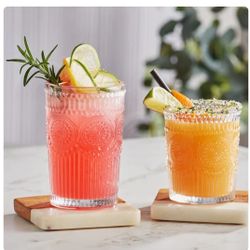 8 Vintage Style Cocktail Glasses